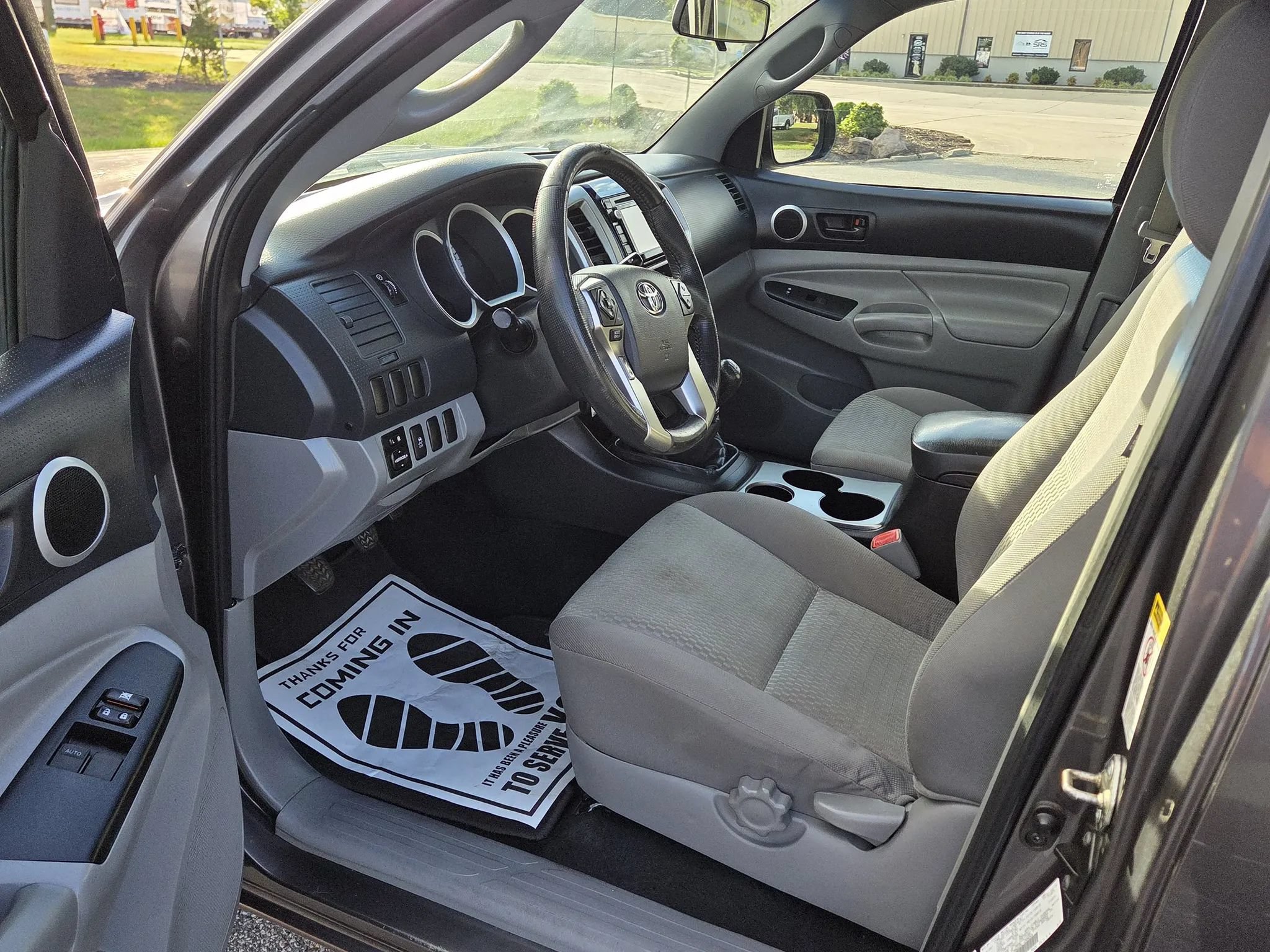 Used 2015 Toyota Tacoma 2WD Access Cab w/ SR5 Package image 12