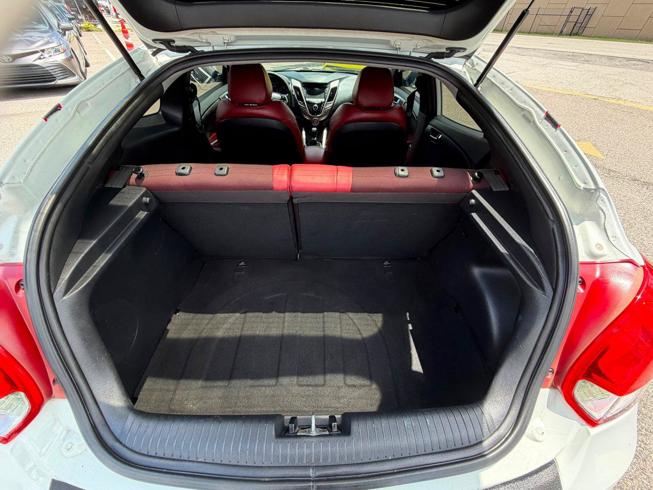 Used 2012 Hyundai Veloster w/ Style Pkg FWD image 13