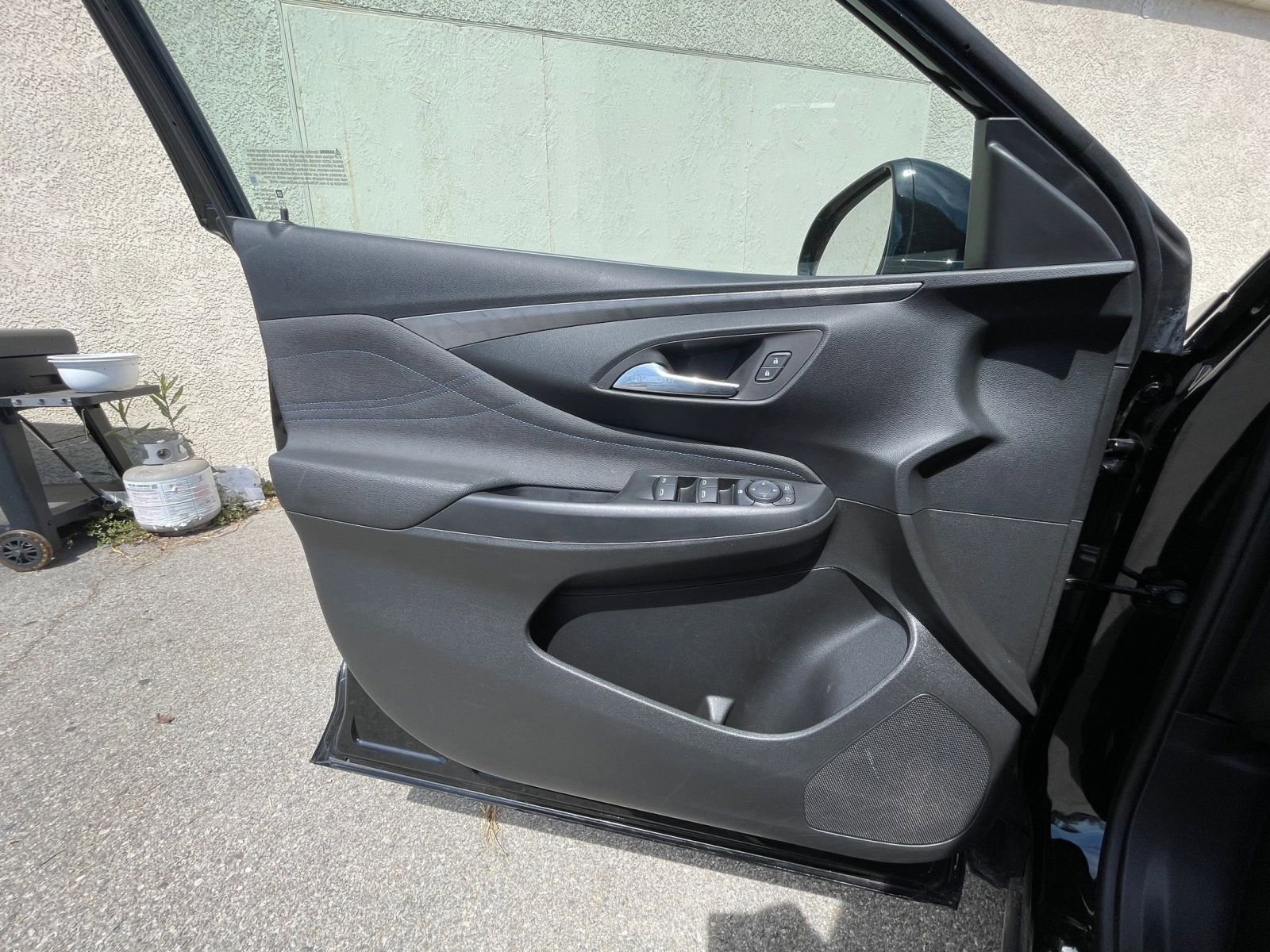 Used 2025 Buick Envista Sport Touring image 18