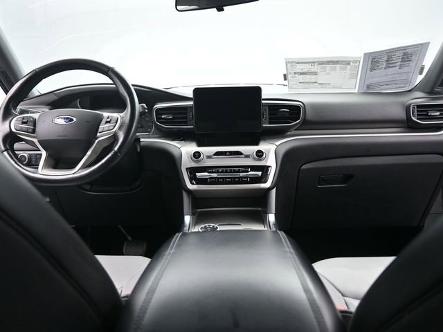 Used 2021 Ford Explorer XLT w/ Equipment Group 202A RWD image 26