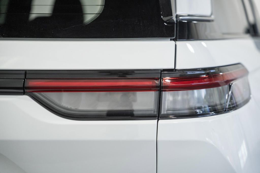 New 2026 Jeep Grand Cherokee Limited AWD/4WD image 6