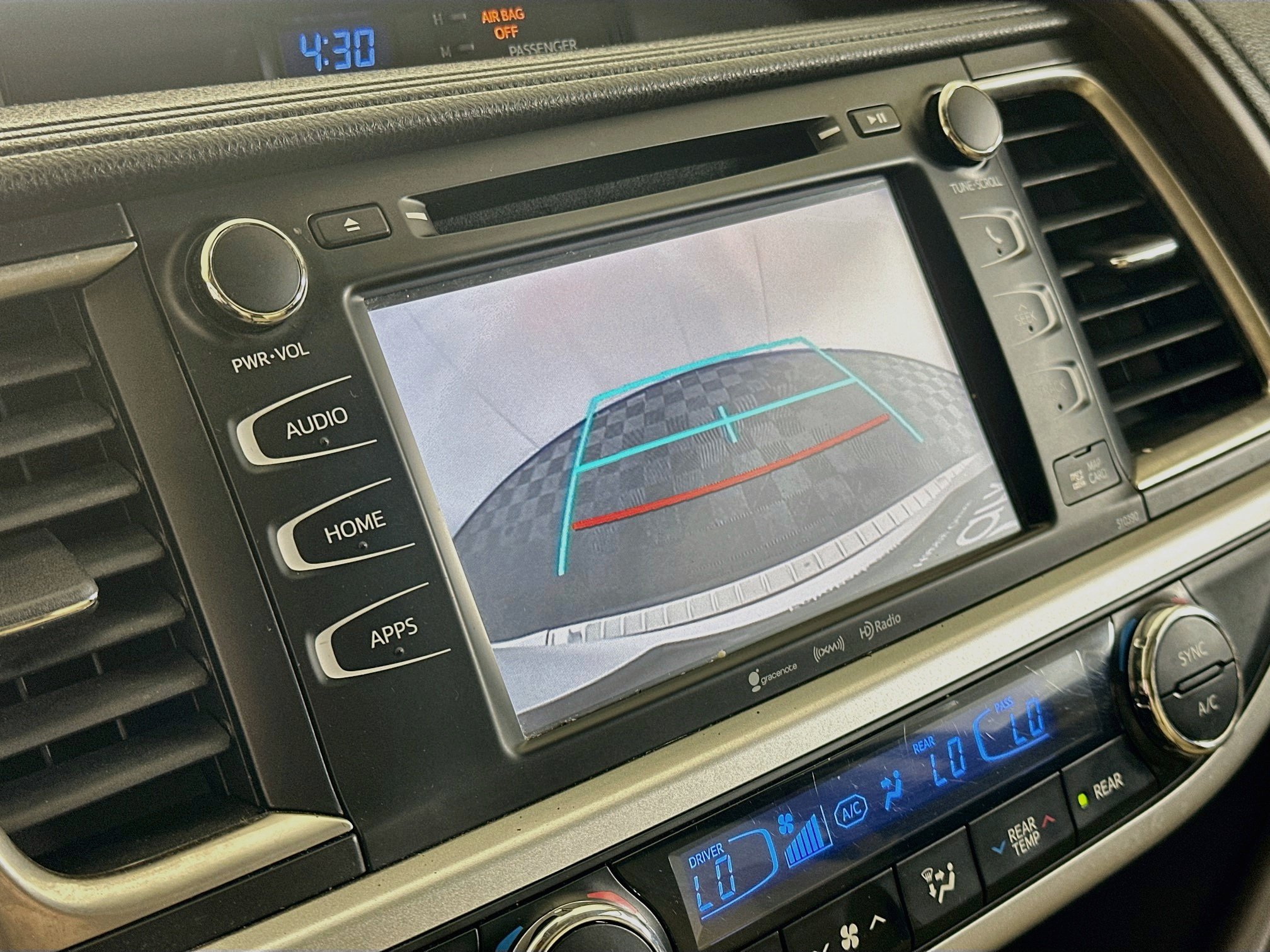 Used 2018 Toyota Highlander XLE FWD image 23