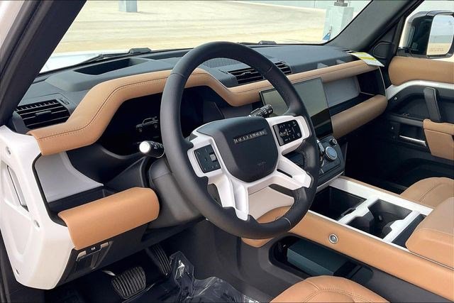 New 2026 Land Rover Defender 110 X-Dynamic SE image 7