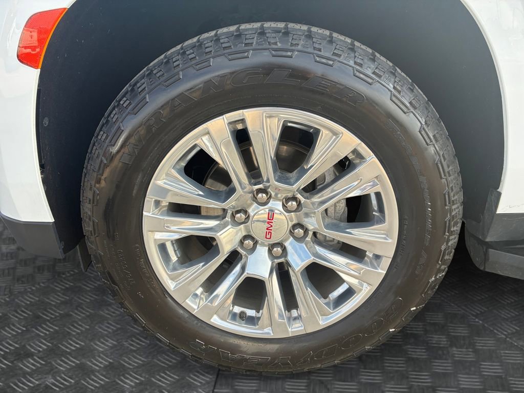 Used 2024 GMC Yukon Denali image 23