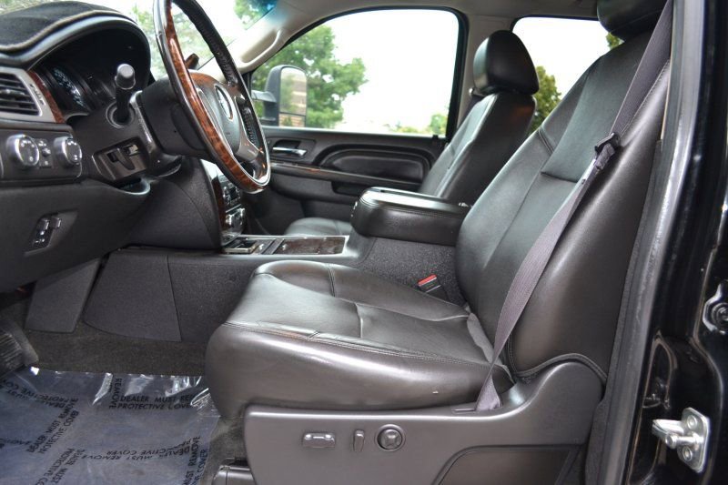 Used 2013 GMC Sierra 3500 Denali image 20
