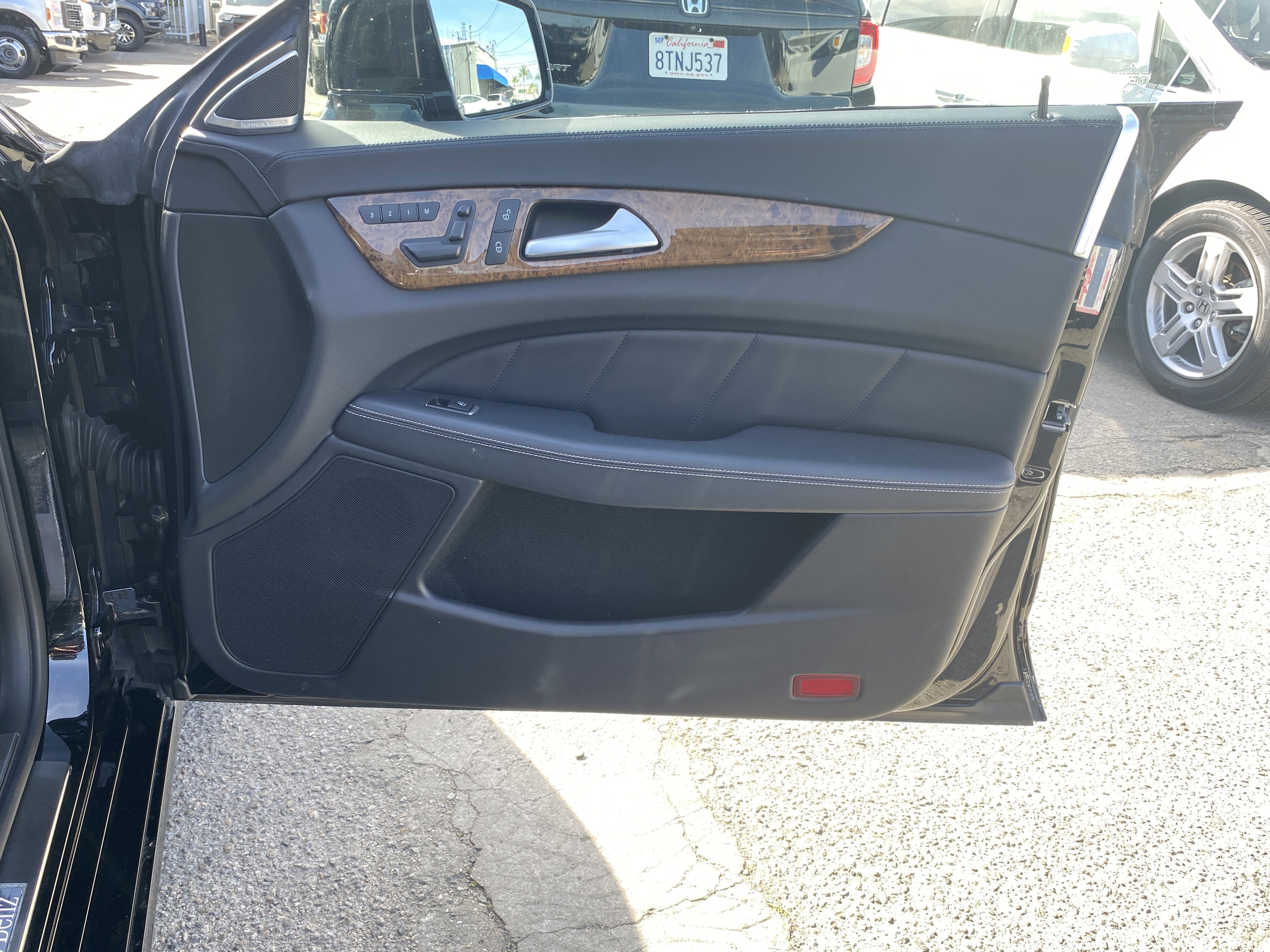 Used 2014 Mercedes-Benz CLS 550 CLS 550 w/ Premium 1 Package image 24