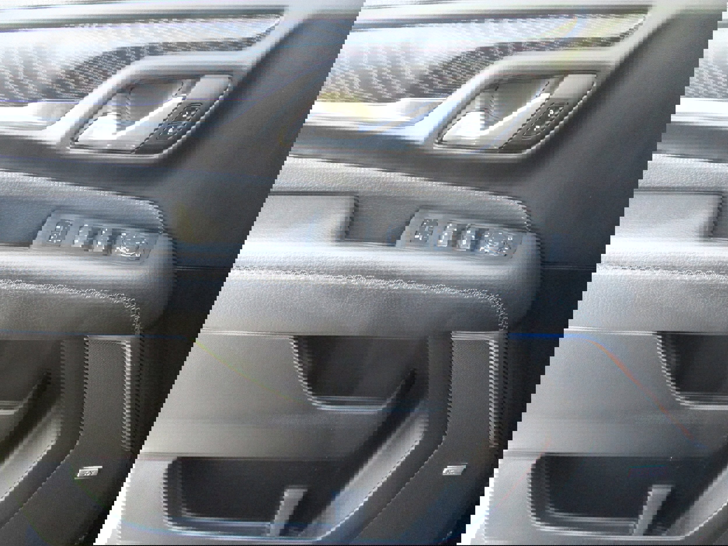 Used 2022 GMC Yukon XL Denali w/ Max Trailering Package image 32