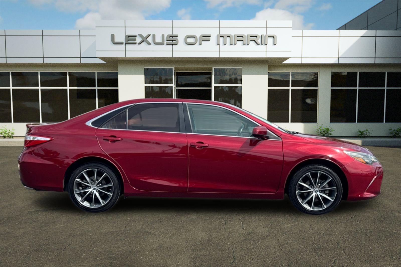 Used 2015 Toyota Camry XSE w/ Advanced Technology Package FWD image 7