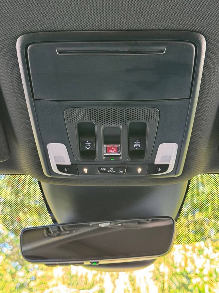 Used 2026 Honda Pilot TrailSport image 22