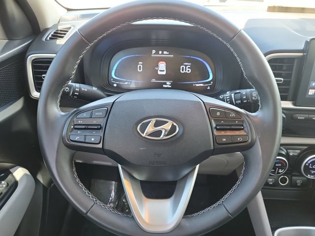 Used 2024 Hyundai Venue SEL FWD image 25