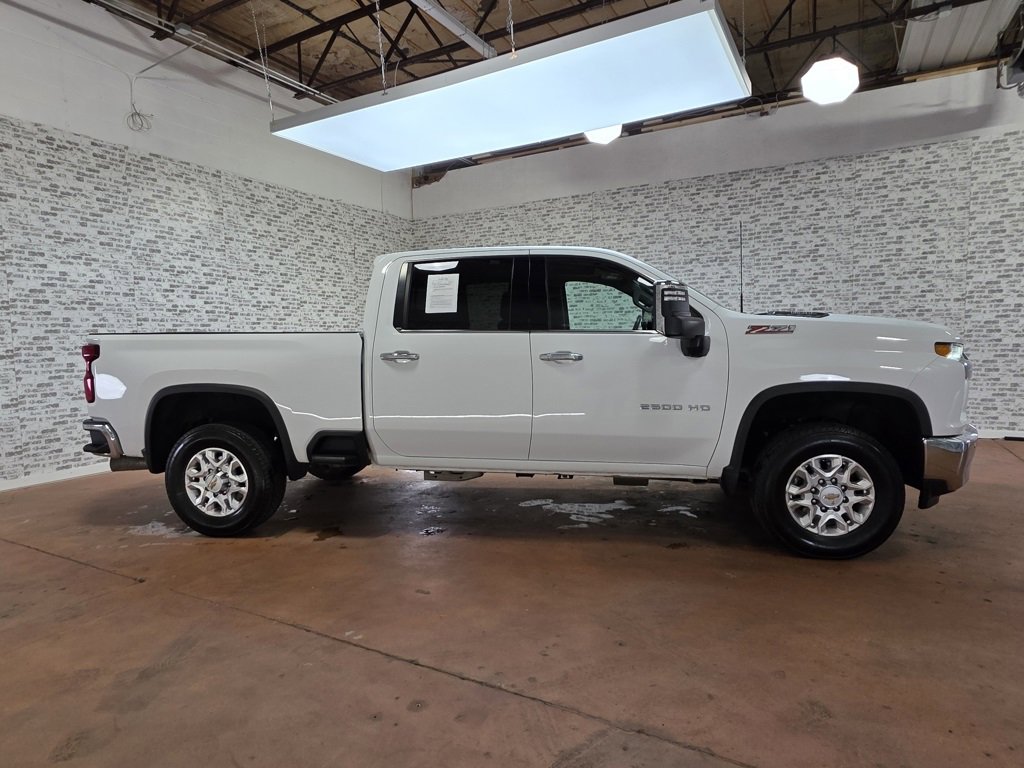 Used 2022 Chevrolet Silverado 2500 LTZ w/ LTZ Convenience Package image 9