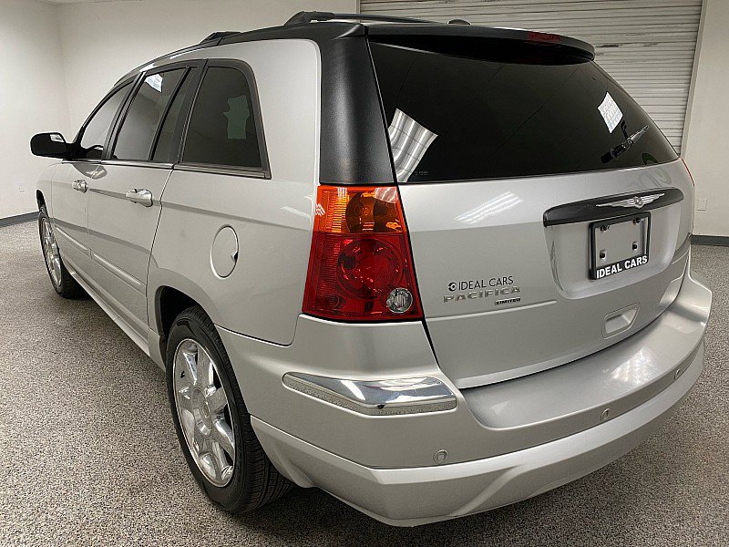 Used 2005 Chrysler Pacifica Limited image 7