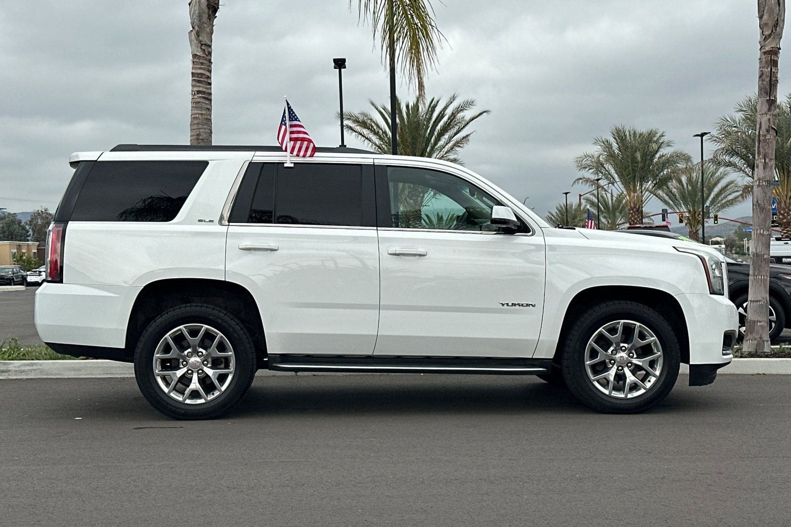 Used 2015 GMC Yukon SLE w/ Convenience Package image 3