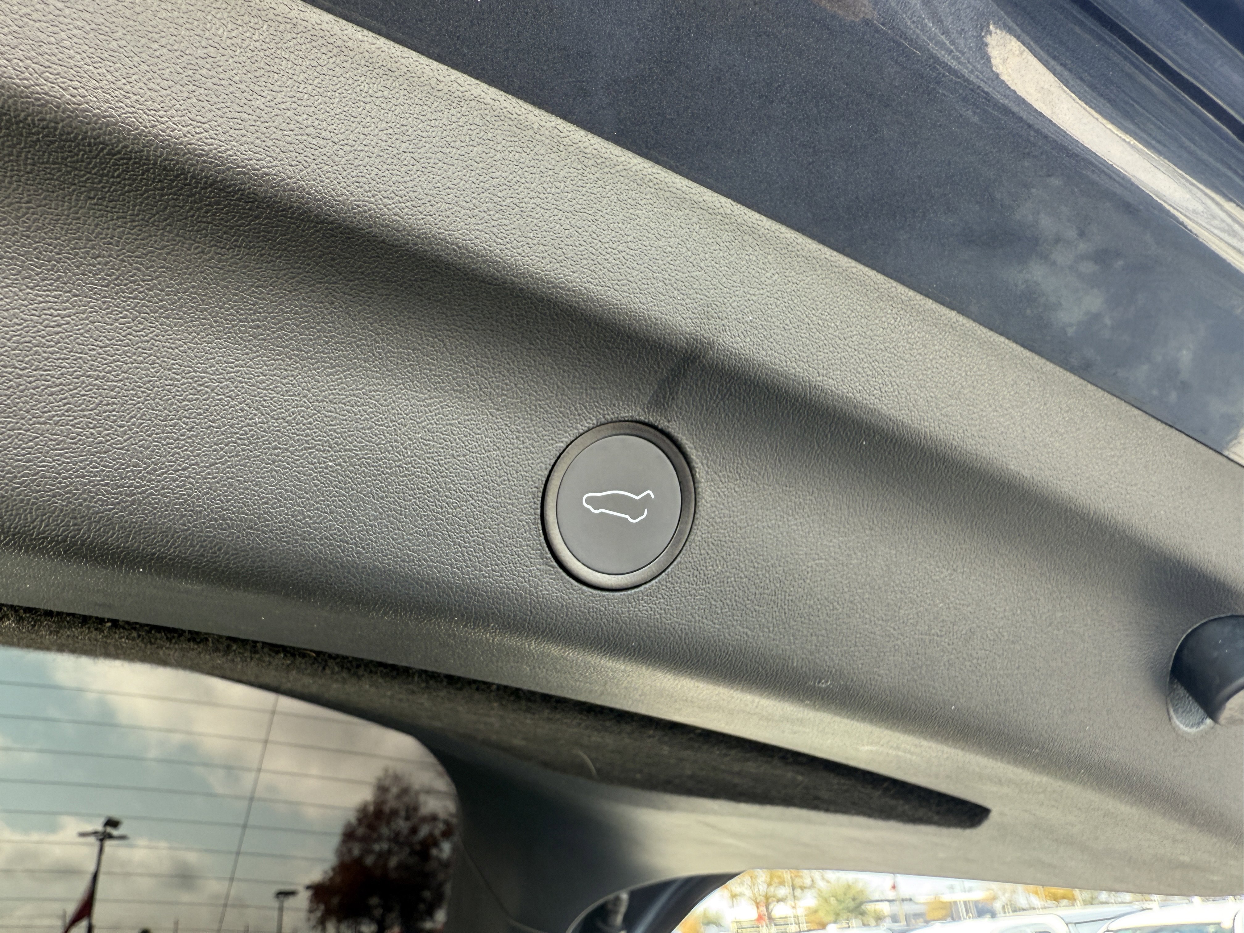 Used 2022 Tesla Model Y Performance image 33