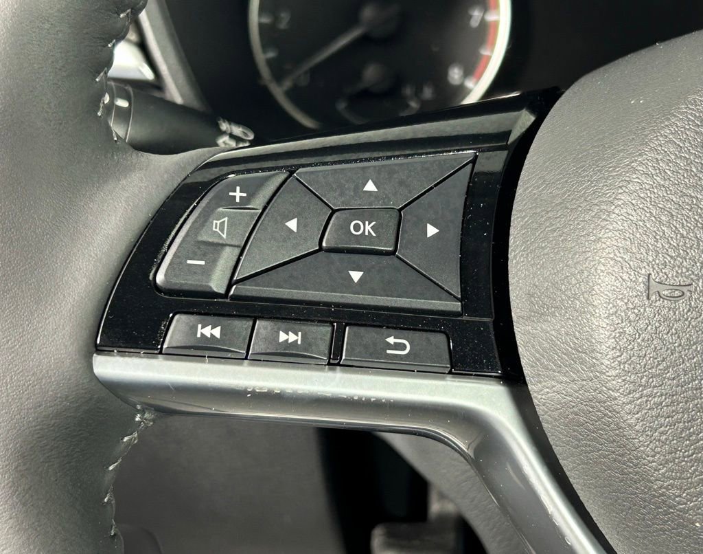 Used 2025 Nissan Altima 2.5 SL FWD image 24