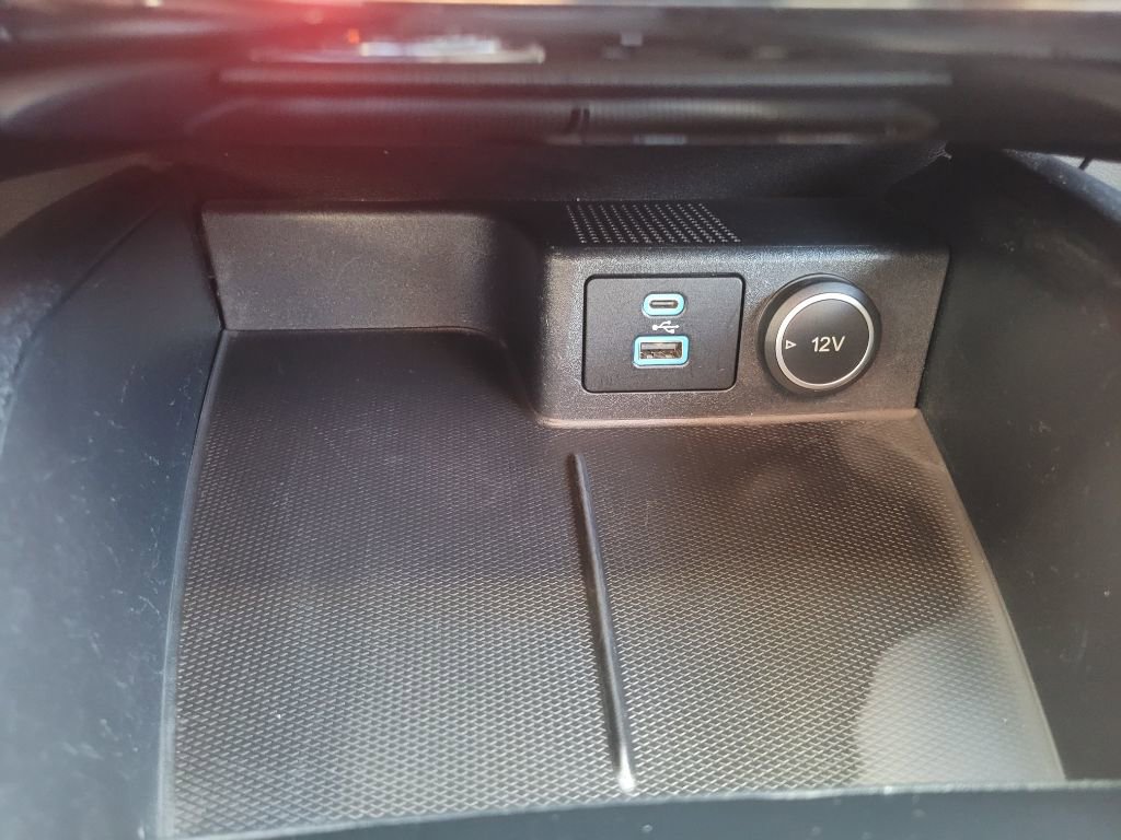 Used 2021 Ford Escape Titanium image 38