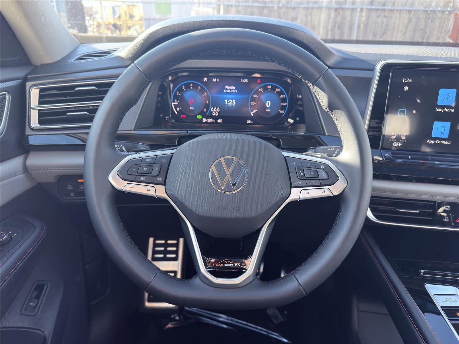 New 2026 Volkswagen Atlas Peak Edition image 10