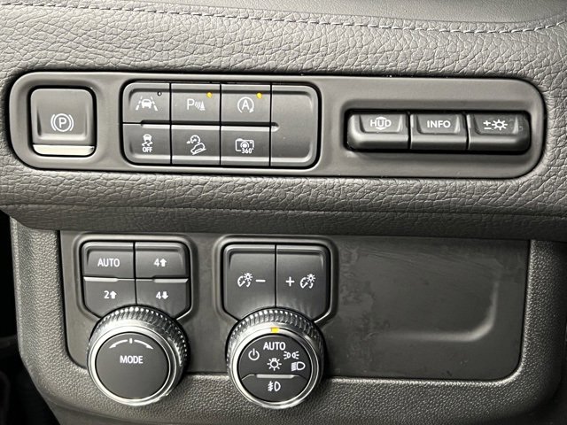 Used 2023 GMC Yukon Denali image 29