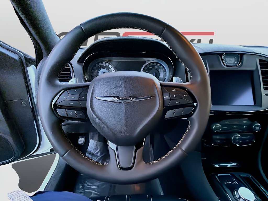 Used 2023 Chrysler 300 S RWD image 11