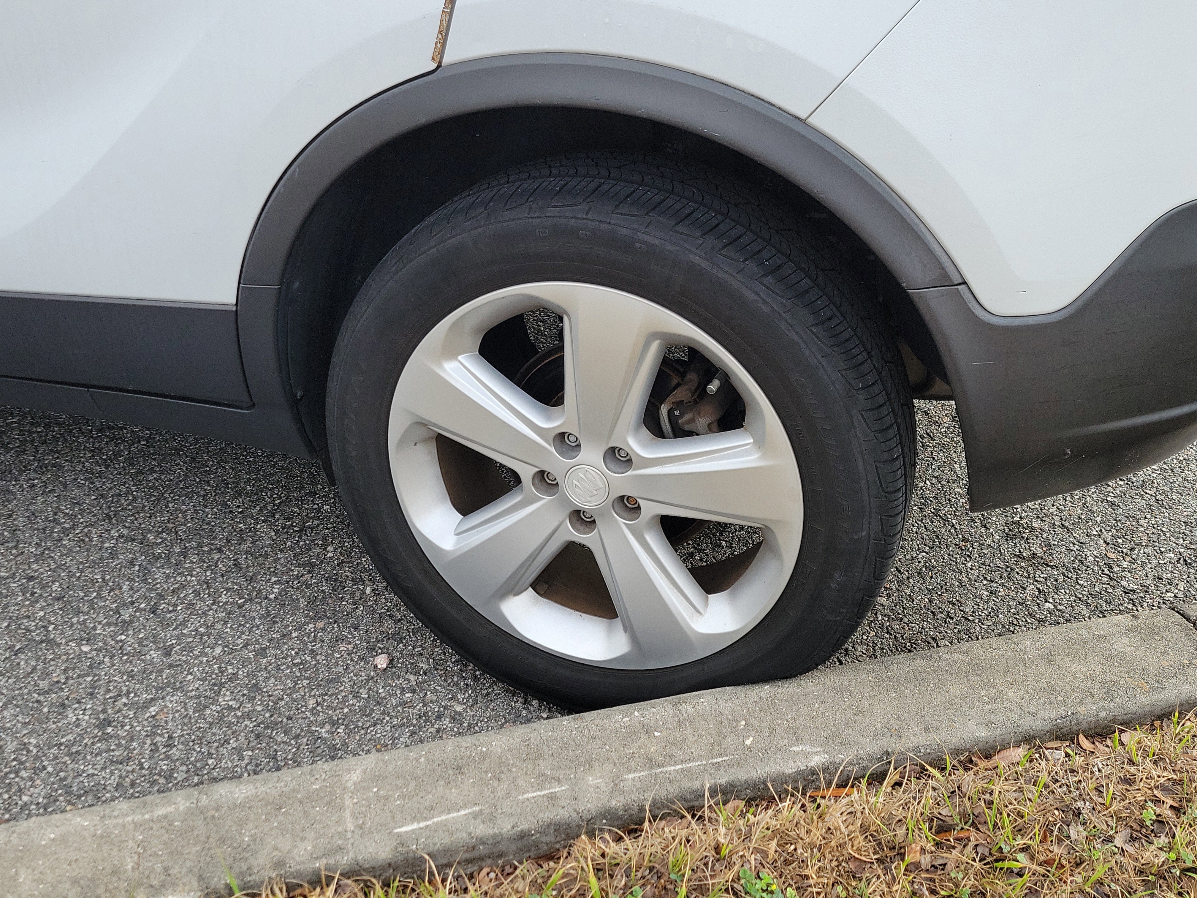 Used 2016 Buick Encore FWD image 31