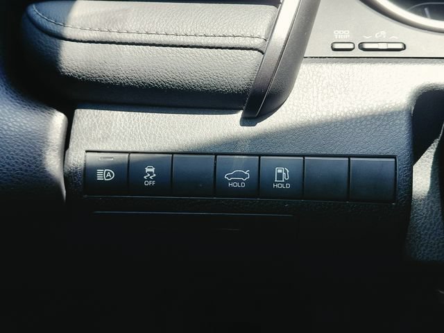 Used 2022 Toyota Camry LE FWD image 20