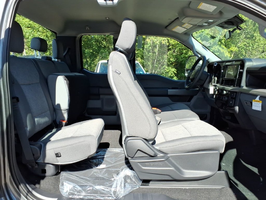 New 2027 Ford F250 XL w/ STX Appearance Package AWD/4WD image 15