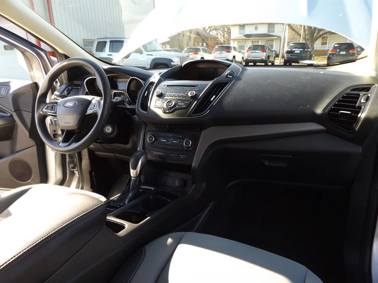 Used 2018 Ford Escape S image 25