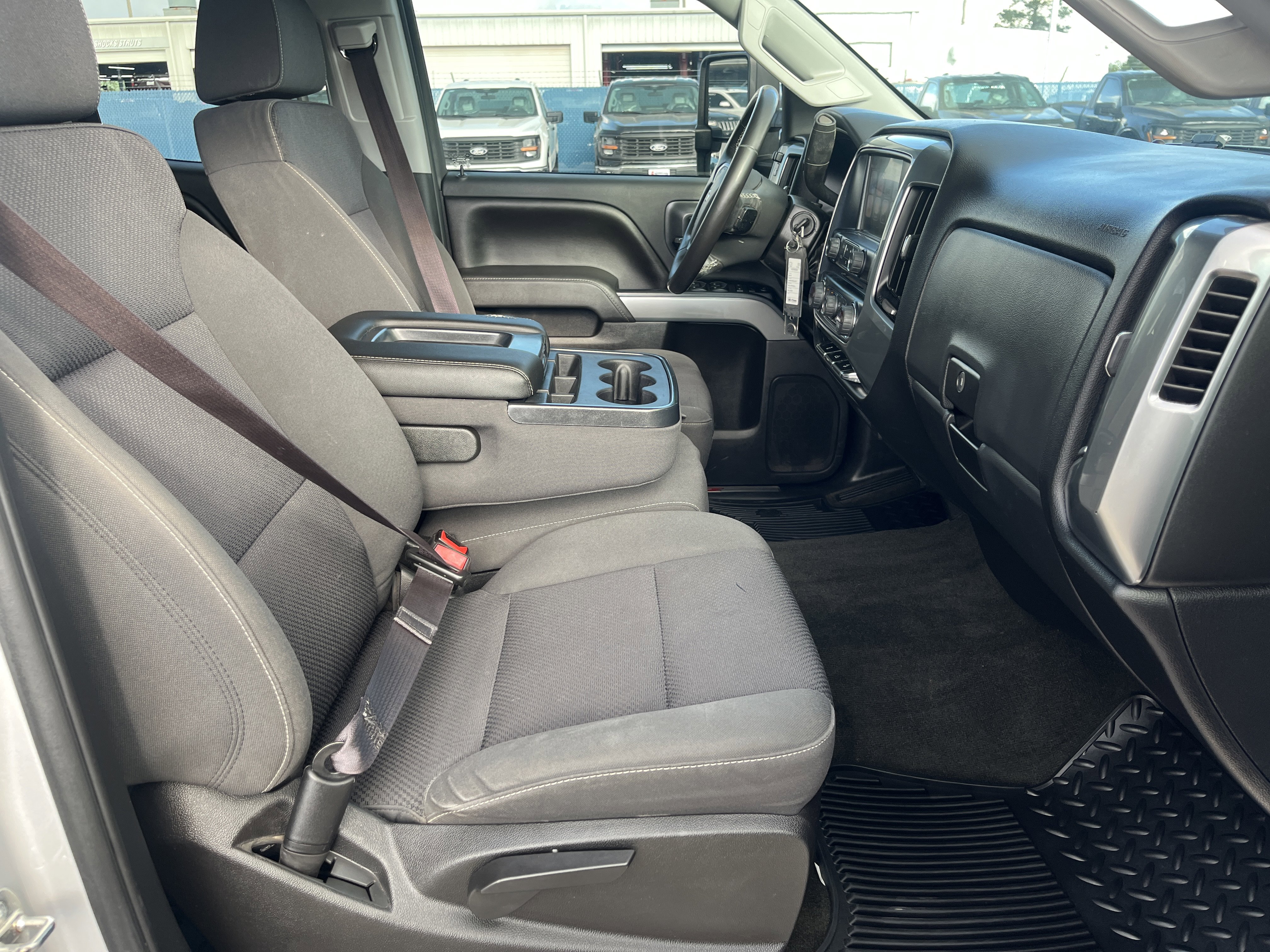 Used 2017 Chevrolet Silverado 2500 LT w/ LT Convenience Package image 17