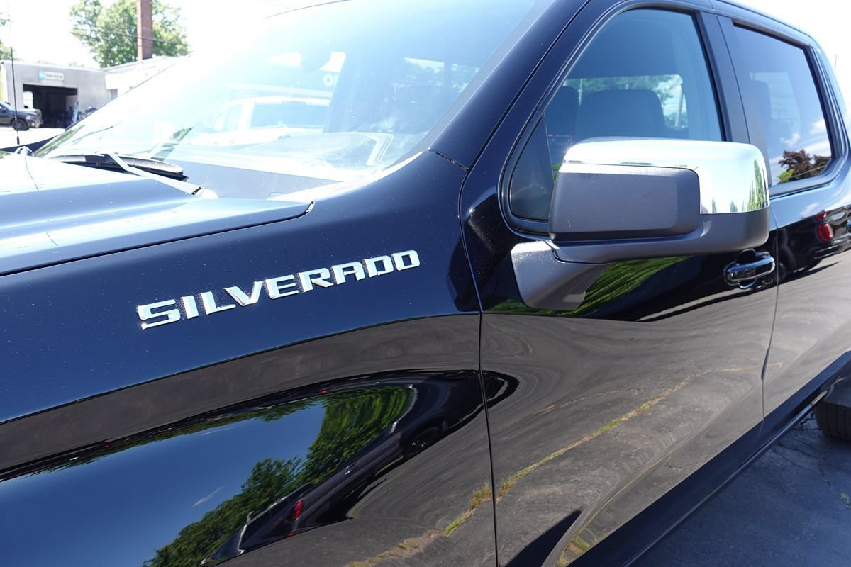 Used 2024 Chevrolet Silverado 1500 LT AWD/4WD image 7