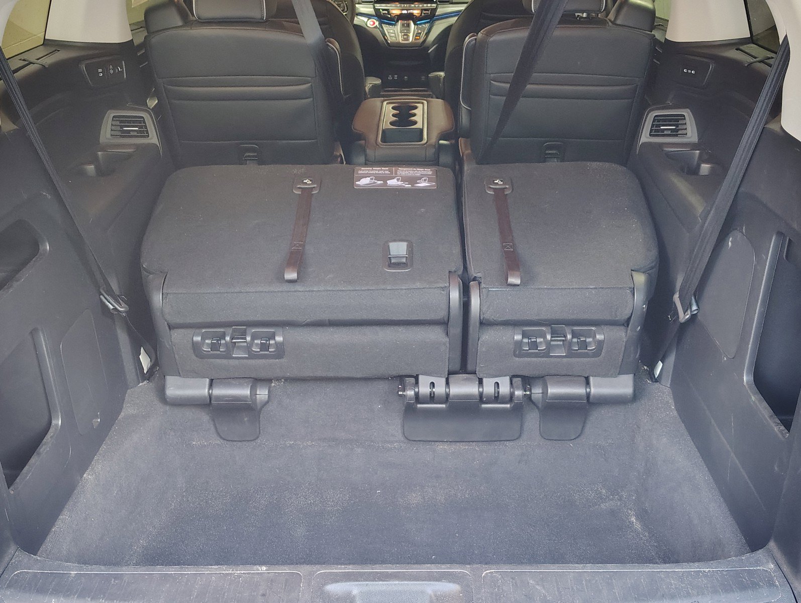 Used 2025 Honda Odyssey Elite image 32