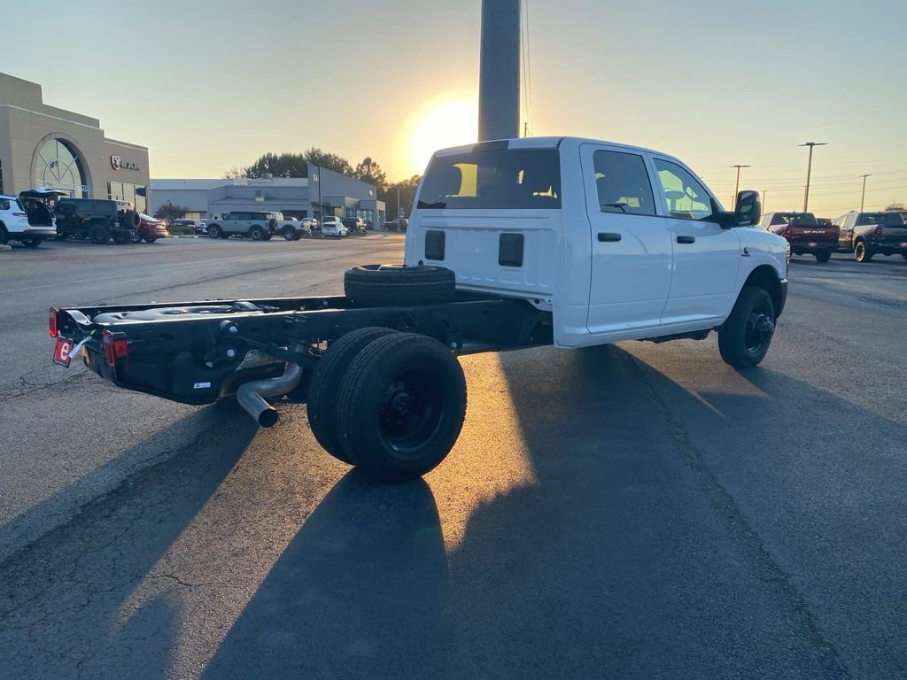 New 2026 RAM 3500 Tradesman AWD/4WD image 7