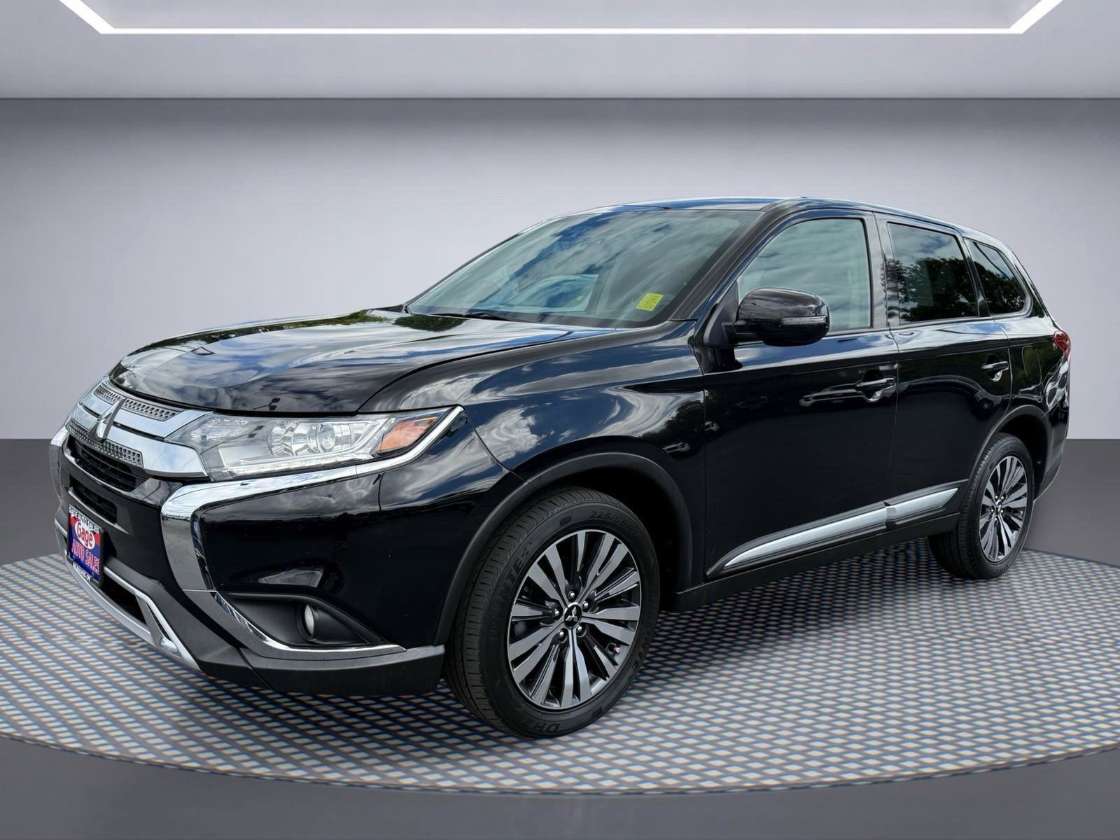Used 2020 Mitsubishi Outlander SE AWD/4WD image 1