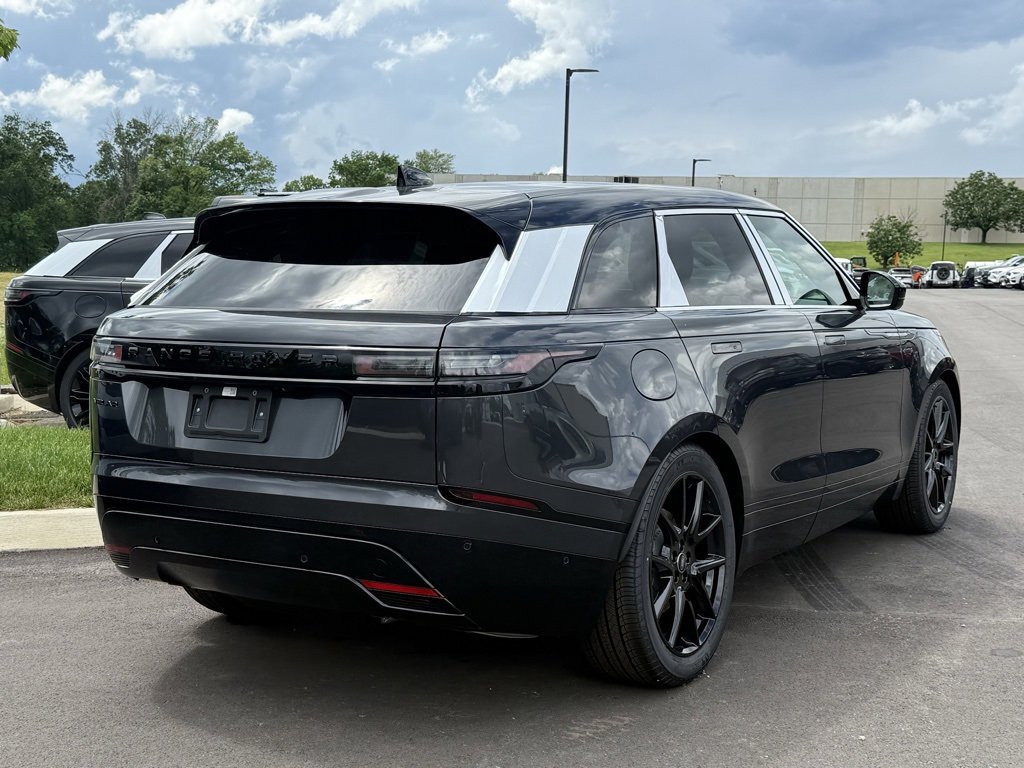 New 2026 Land Rover Range Rover Velar Dynamic SE image 3