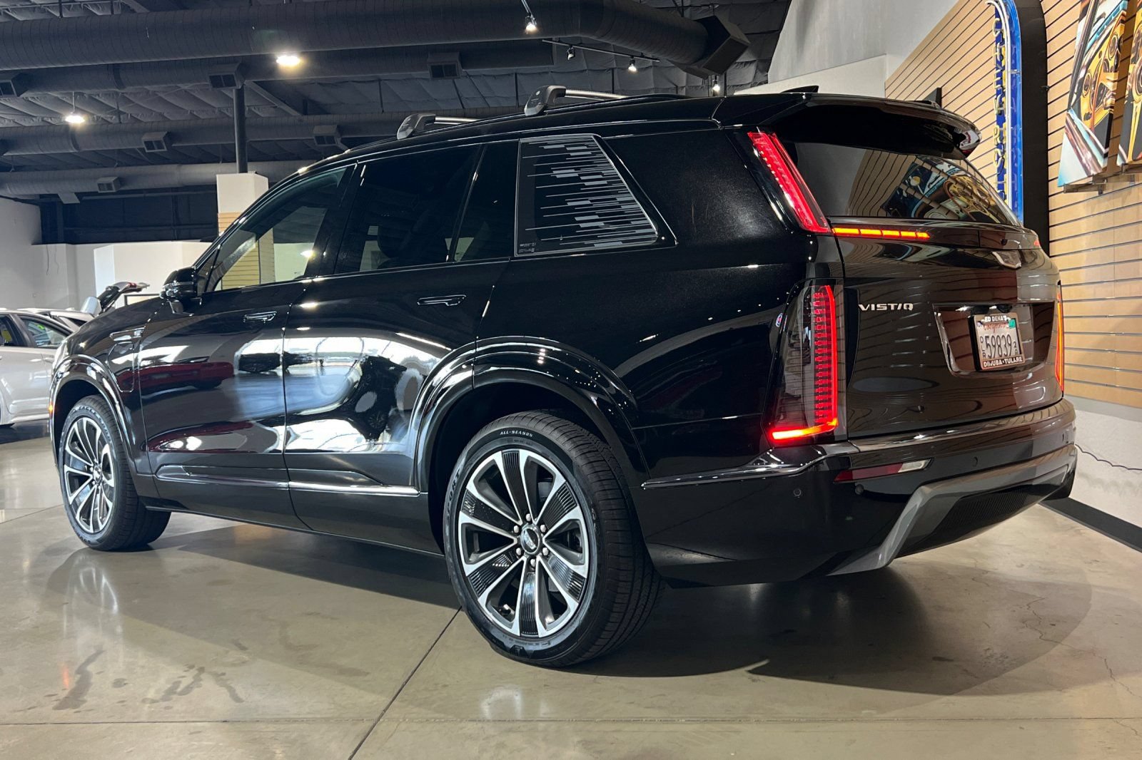 Used 2026 Cadillac Vistiq Sport AWD/4WD image 7