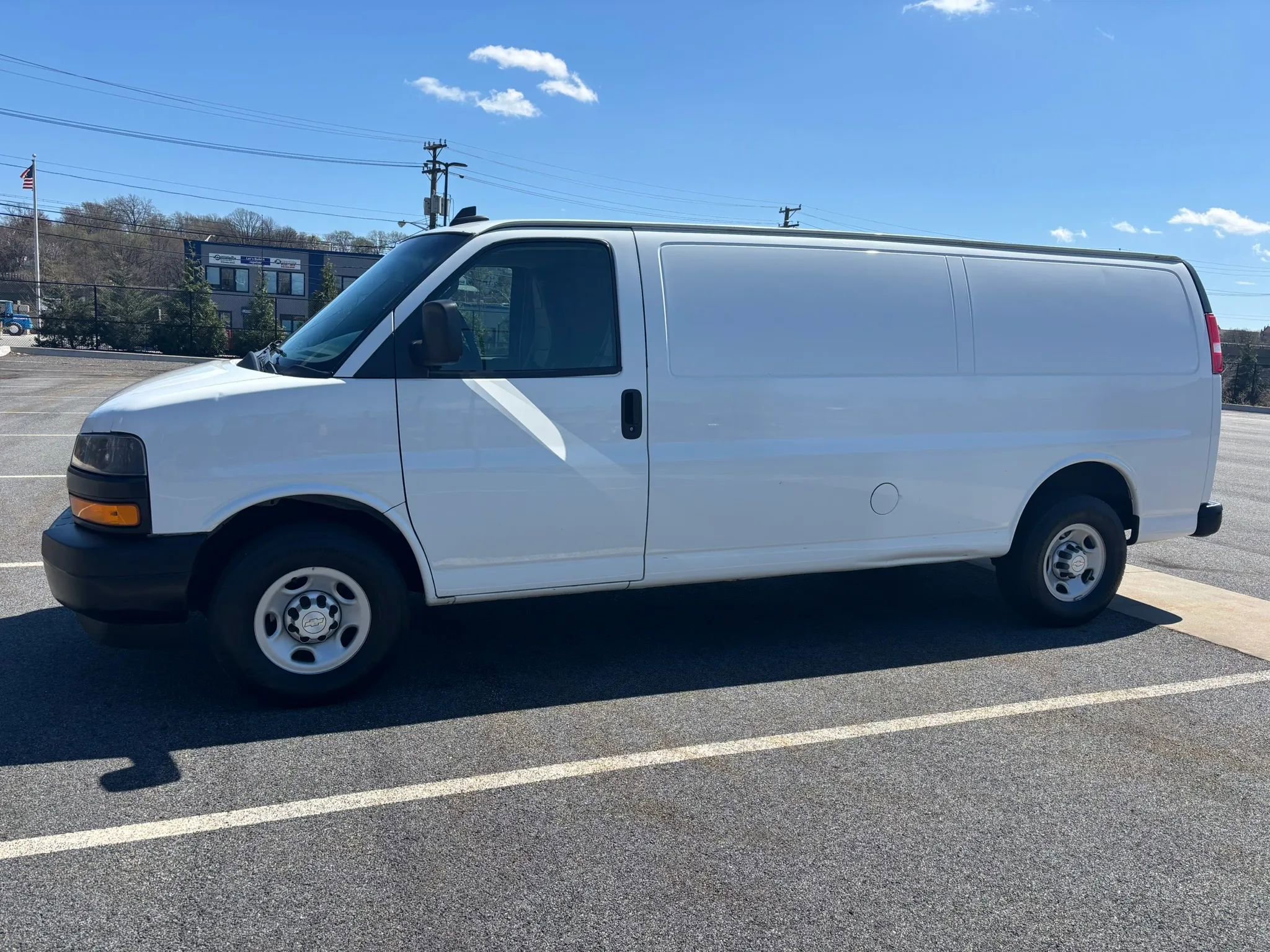 Used 2019 Chevrolet Express 2500 Extended w/ Driver Convenience Package RWD image 3