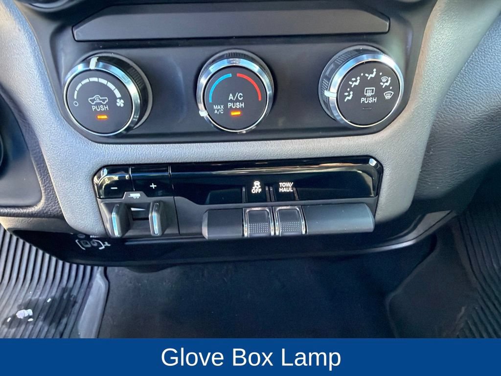 Used 2024 RAM 2500 Big Horn AWD/4WD image 27
