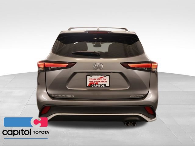 Certified 2026 Toyota Highlander XSE AWD/4WD image 4