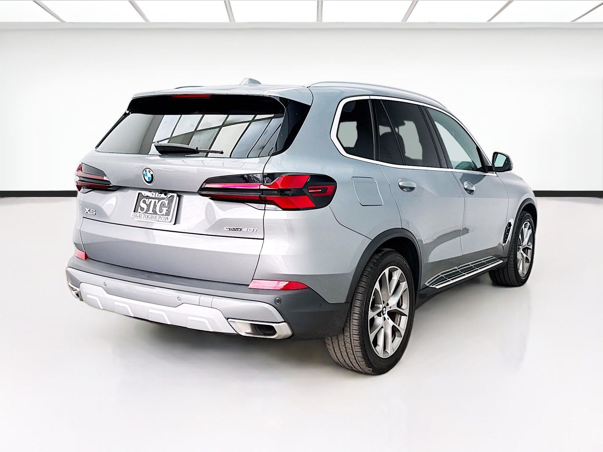 Used 2024 BMW X5 sDrive40i RWD image 4