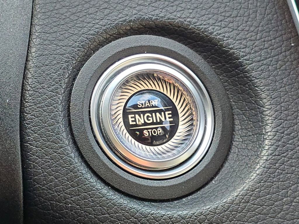 Certified 2020 Mercedes-Benz C 300 4MATIC Sedan image 38