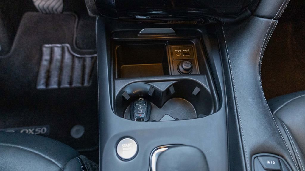 Used 2021 INFINITI QX50 Luxe w/ Cargo Package image 26