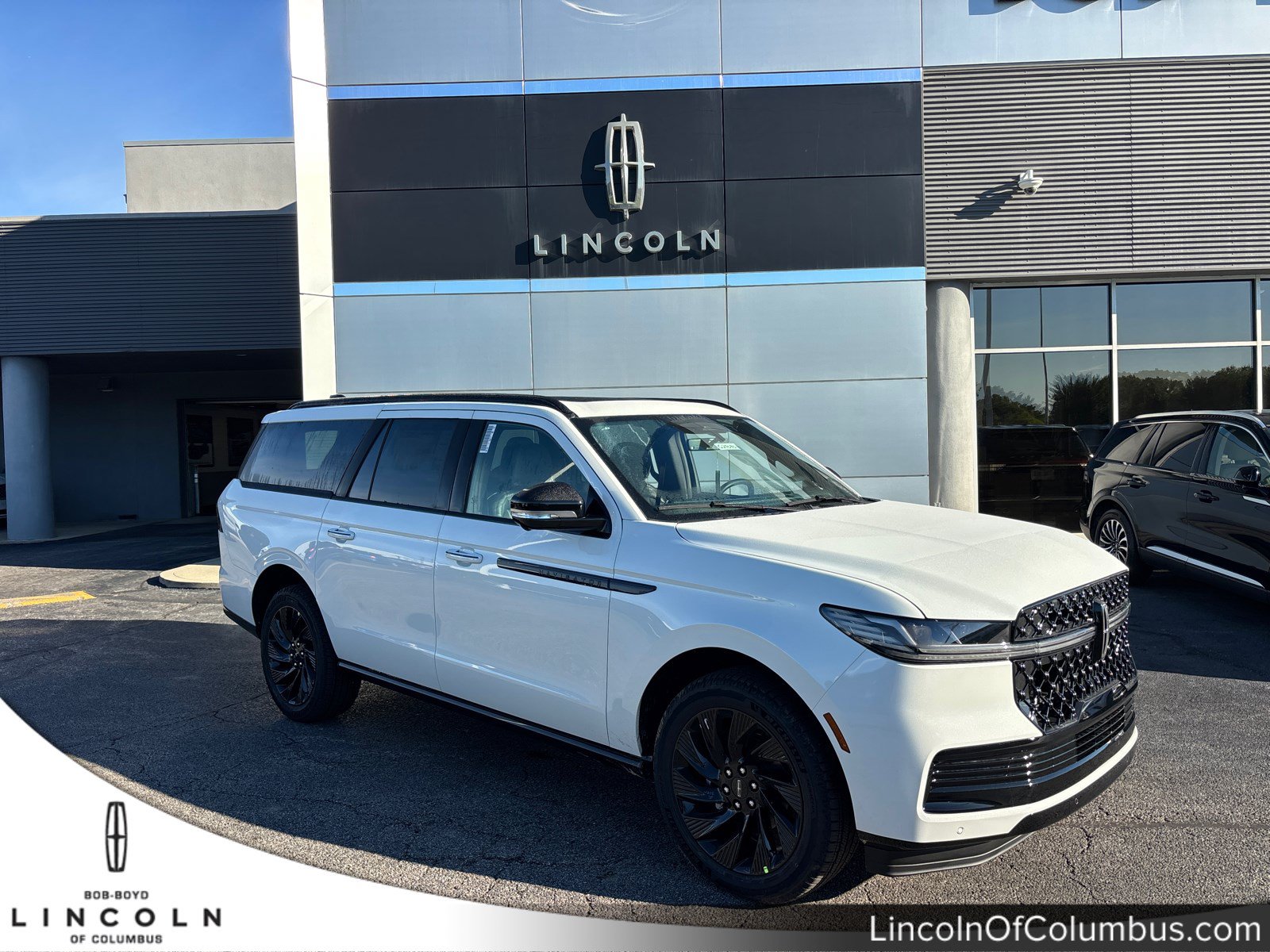 New 2027 Lincoln Navigator L Reserve w/ Jet Appearance Package