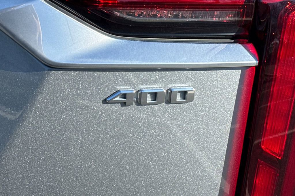 Used 2025 Cadillac XT6 Premium Luxury image 13