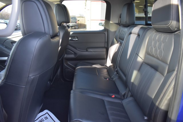 Used 2024 Nissan Frontier SL w/ Technology Package image 16