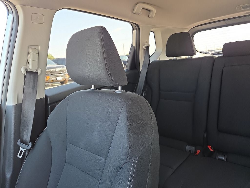 Used 2024 Nissan Rogue S AWD/4WD image 29