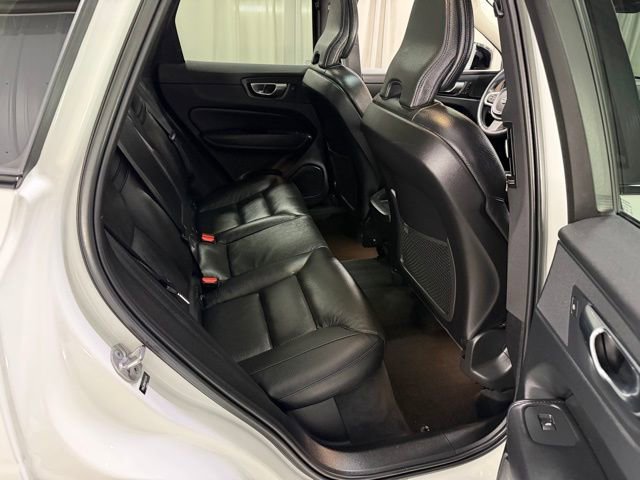 Used 2023 Volvo XC60 B5 Plus w/ Climate Package image 8
