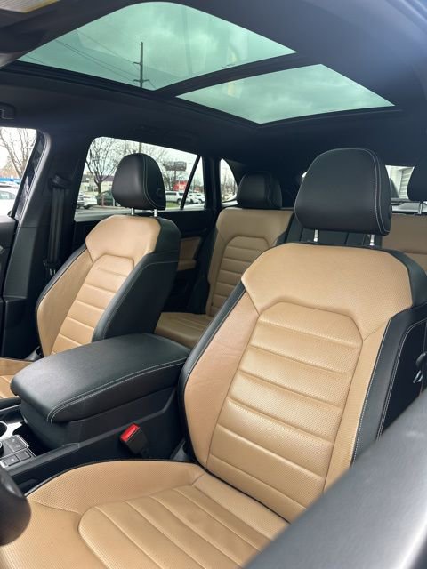 Used 2023 Volkswagen Atlas Cross Sport SEL Premium R-Line image 21