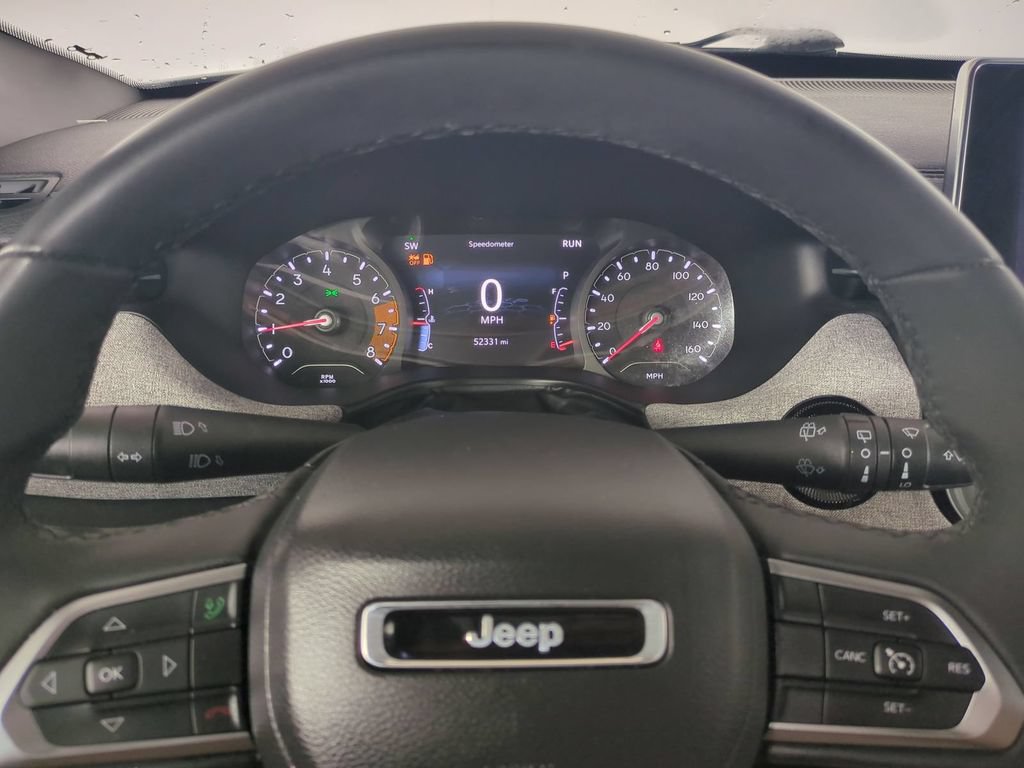 Used 2024 Jeep Compass Latitude AWD/4WD image 32