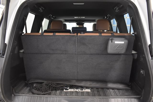 Used 2024 Lexus GX 550 w/ Cold Area Package AWD/4WD image 16