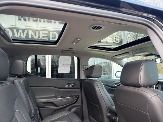 Used 2023 GMC Acadia SLT w/ Elevation Edition FWD image 21
