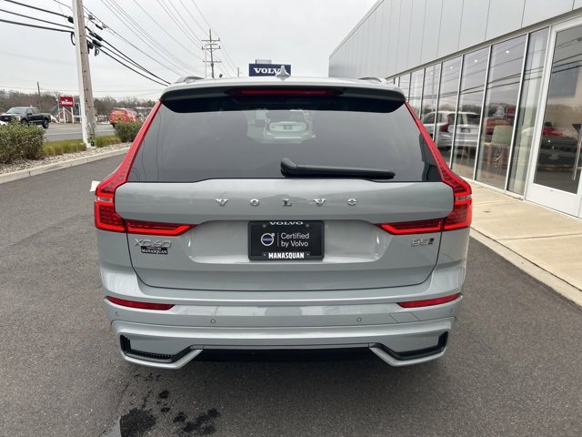 Certified 2025 Volvo XC60 B5 Plus image 4